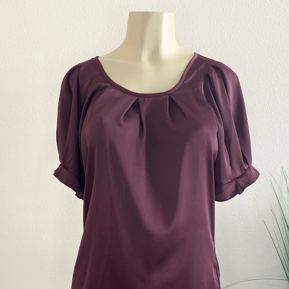 EXPRESS | Burgundy Satin Pleated Sleeve Blouse Sz S - Picture 10 of 12